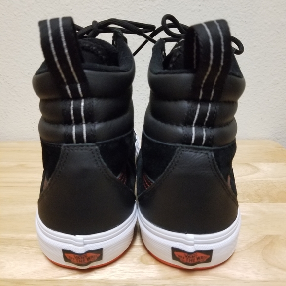 Van's SK8 HI Hightops. - Picture 6 of 8